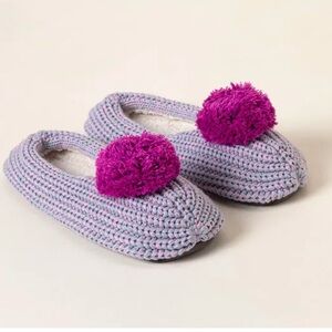 NWT Verloop Pom Knit Slippers